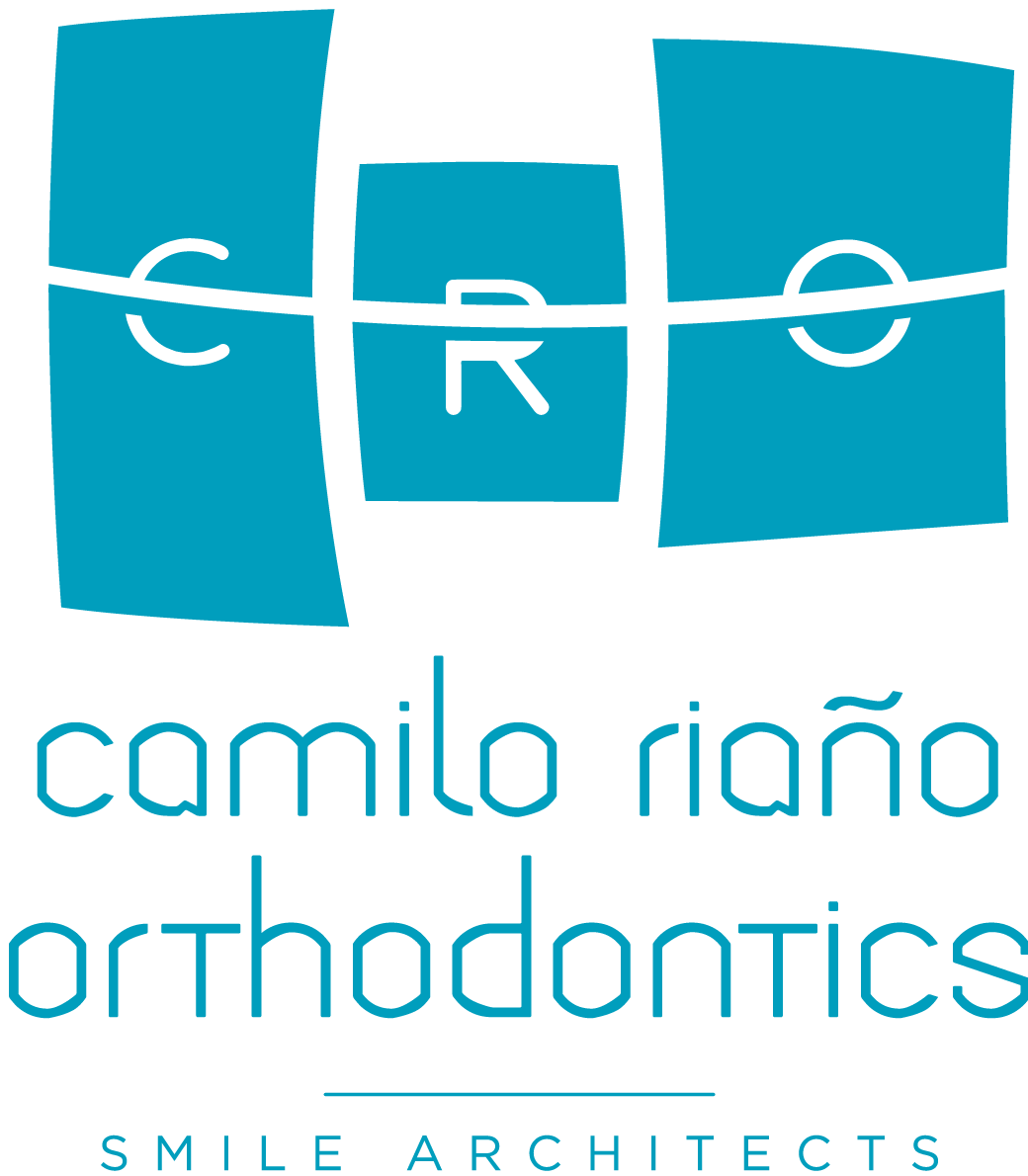 Invisalign Logo